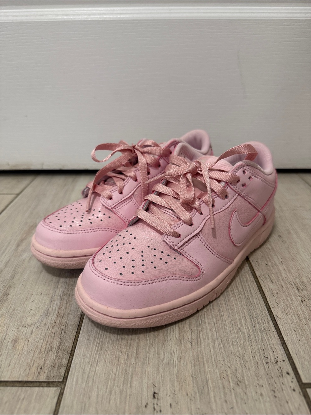 Nike Dunk Low Sneakers - Prism Pink